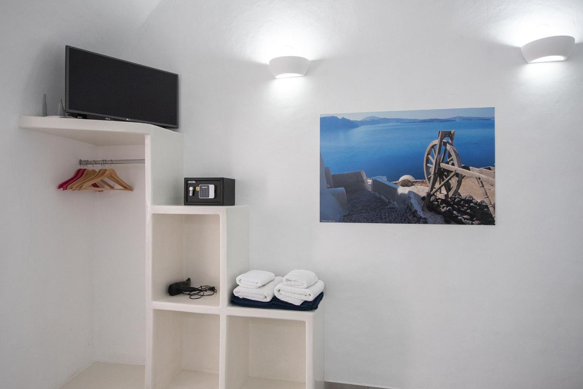 Corrado Caldera Apartments Fira  Zewnętrze zdjęcie