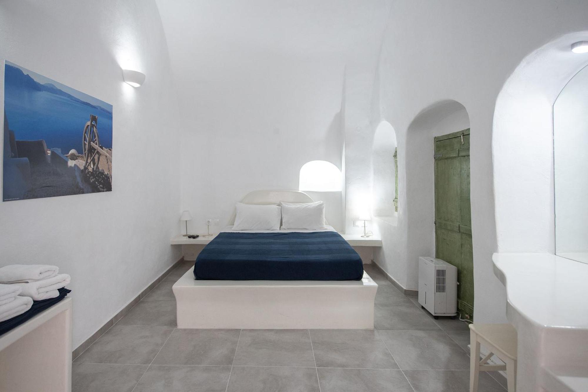Corrado Caldera Apartments Fira  Zewnętrze zdjęcie